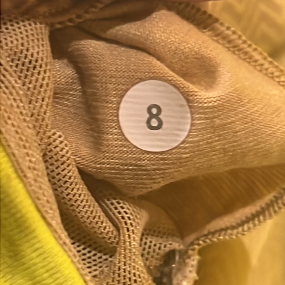 266. Lululemon Scoop Me Up Tank - Picture 6 of 6